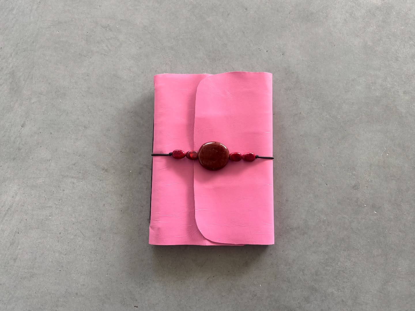 Fold your own leather notebook in Amsterdam — photo 4